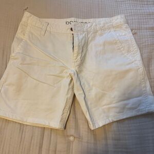 White Men's Shorts